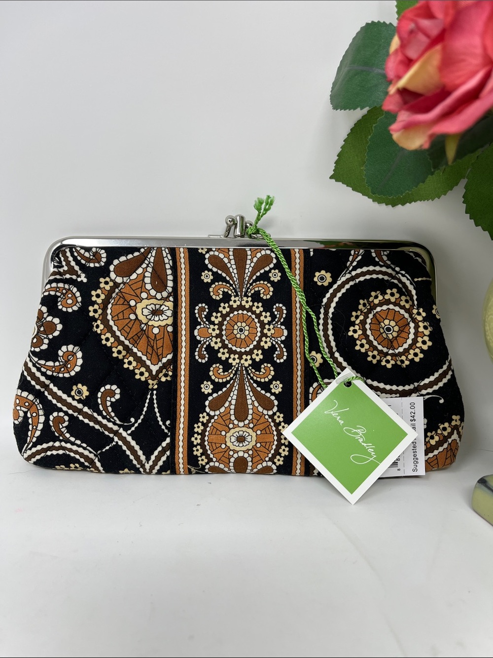 VERA BRADLEY DOUBLE TWISTLOCK QUILTED CLUTCH WALLET IN CAFFE LATTE NWT